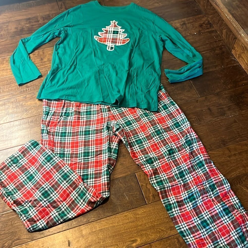 Jammies for Your Families Christmas Tree Pajama Set, size L